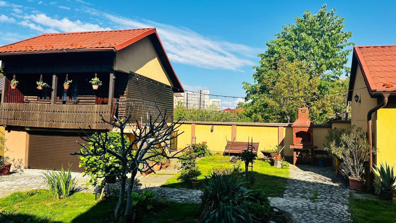 Leto House Apartment Targu Jiu Exterior photo