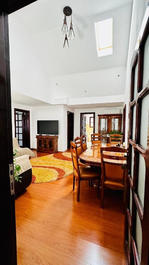 Leto House Apartment Targu Jiu Exterior photo