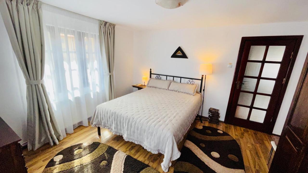 Leto House Apartment Targu Jiu Exterior photo